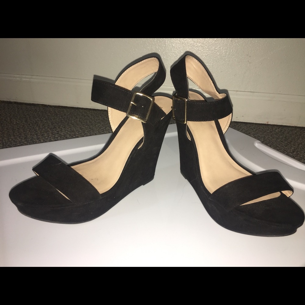 BLACK DRESS WEDGES